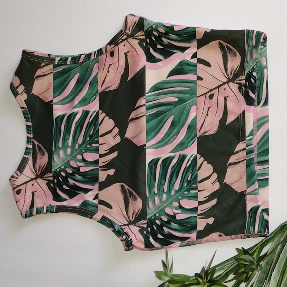 Nike Wide Neck Fast DRI FIT Palm Print Tank EUC Size XS - Picture 10 of 11